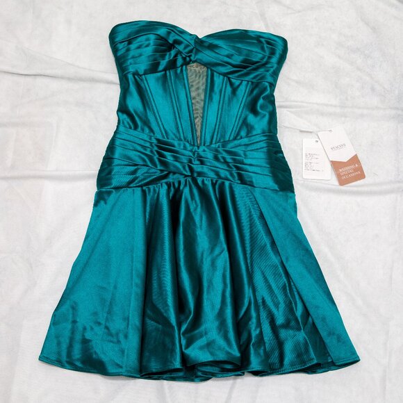 Stacee's Dark Green A-line Sweetheart Short/Mini Silk like Satin Homecoming Prom - Picture 3 of 10
